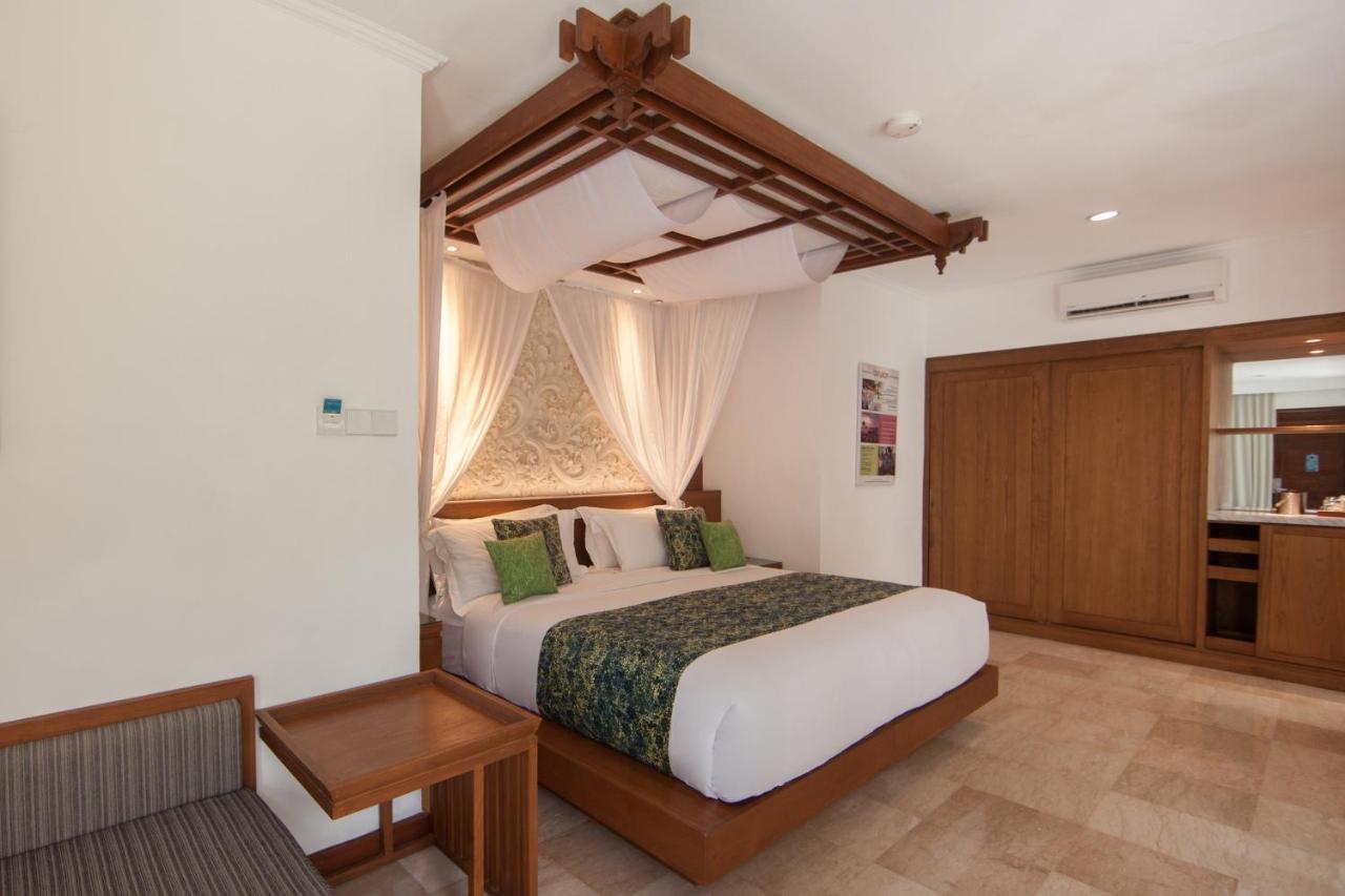 Legian Beach Hotel מראה חיצוני תמונה