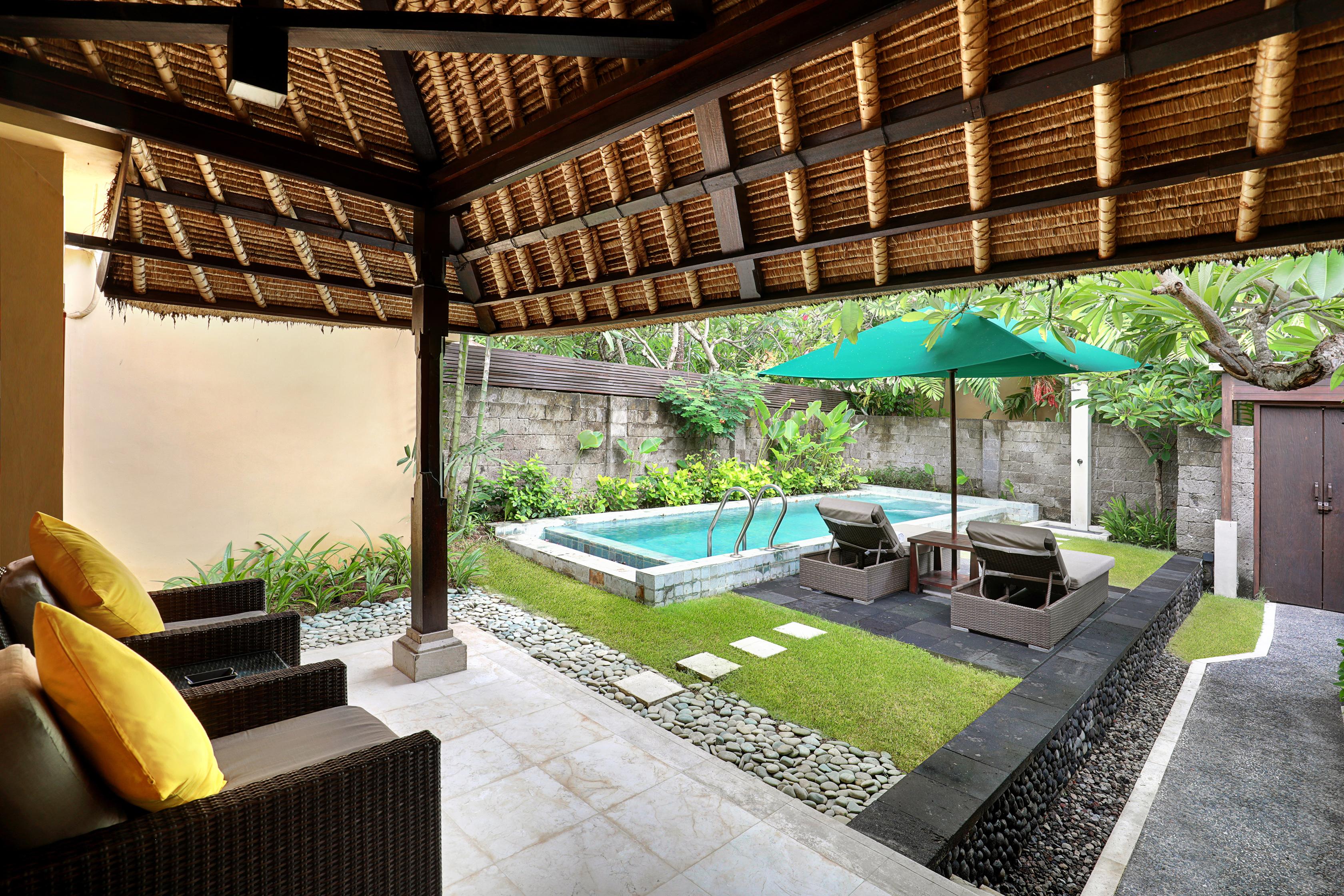 Legian Beach Hotel מראה חיצוני תמונה