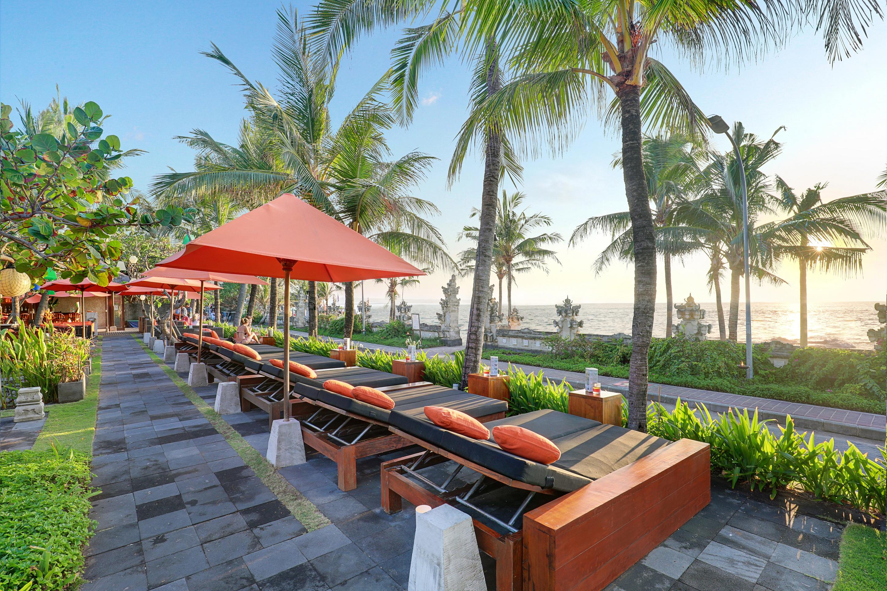 Legian Beach Hotel מראה חיצוני תמונה