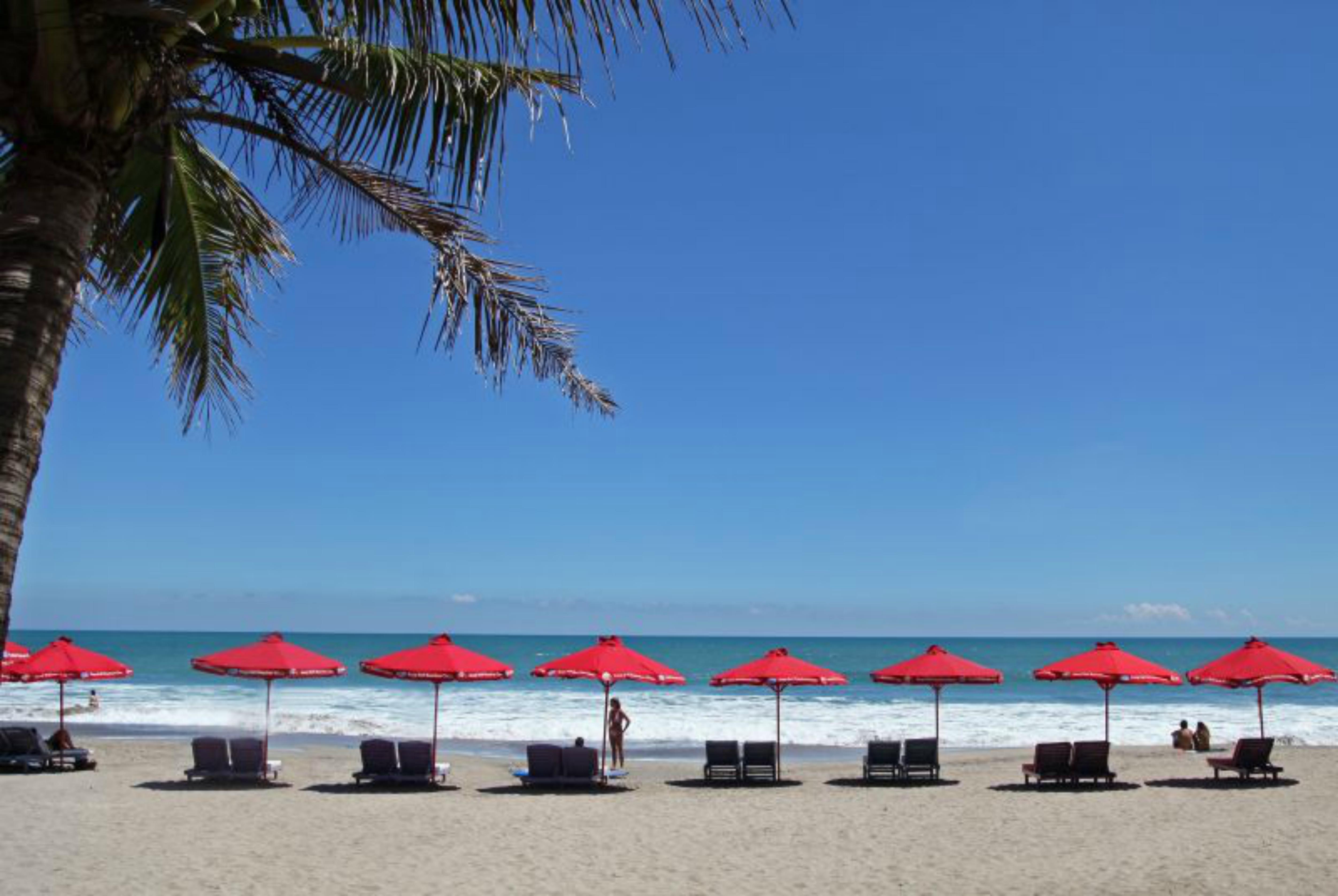 Legian Beach Hotel מראה חיצוני תמונה