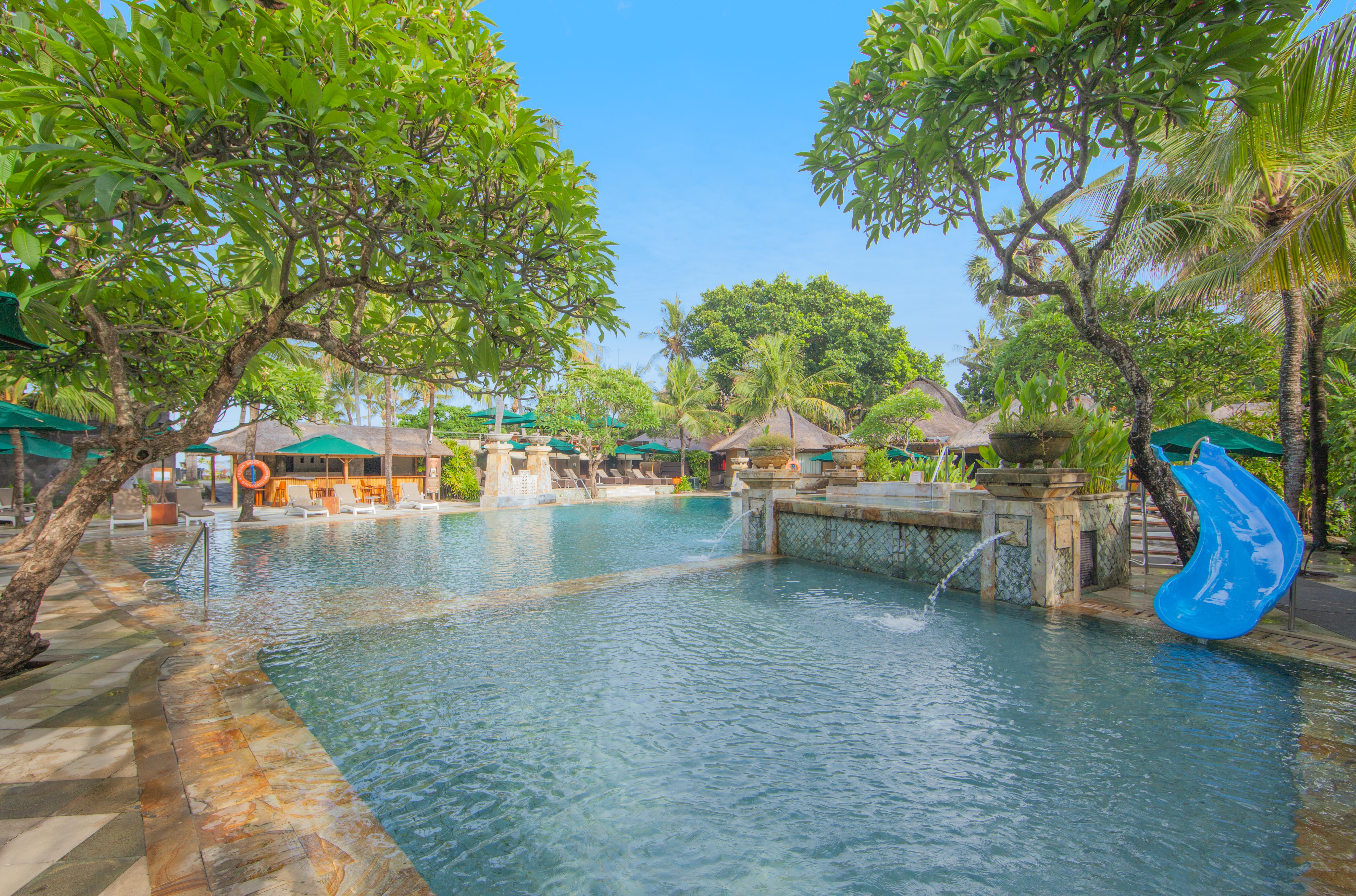 Legian Beach Hotel מראה חיצוני תמונה