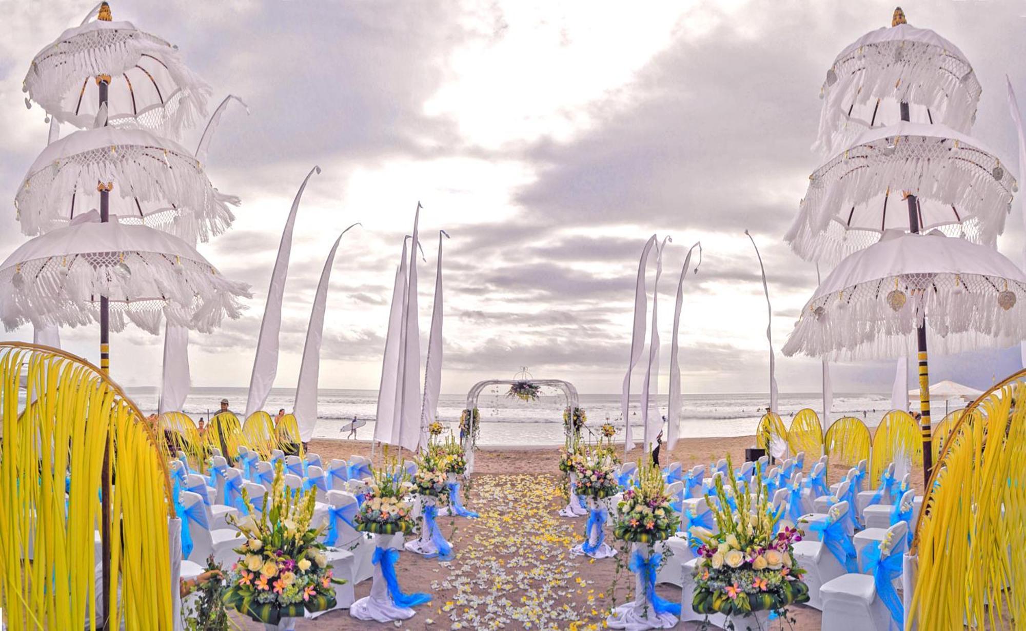 Legian Beach Hotel מראה חיצוני תמונה
