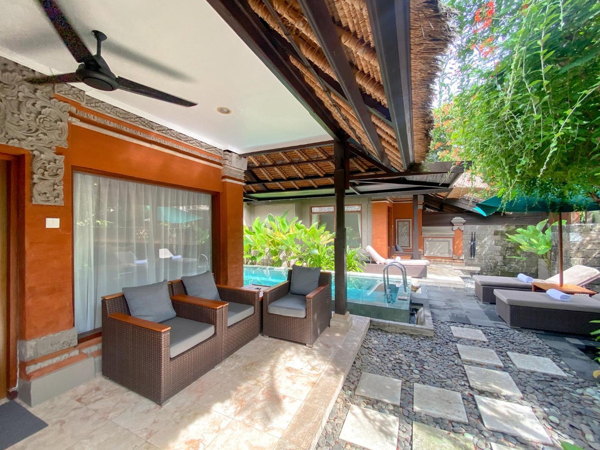 Legian Beach Hotel מראה חיצוני תמונה