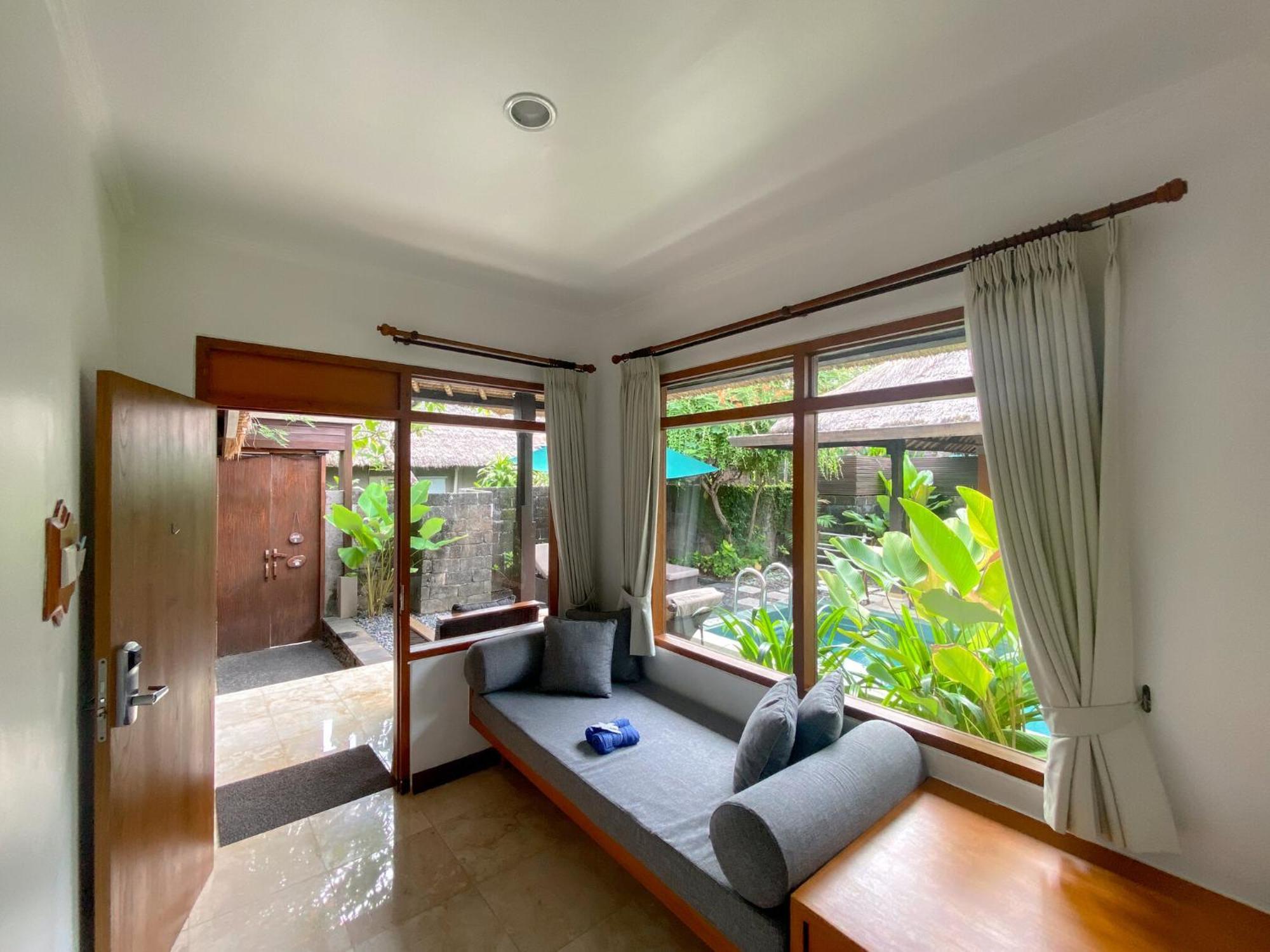 Legian Beach Hotel מראה חיצוני תמונה