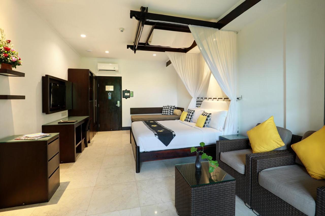 Legian Beach Hotel מראה חיצוני תמונה