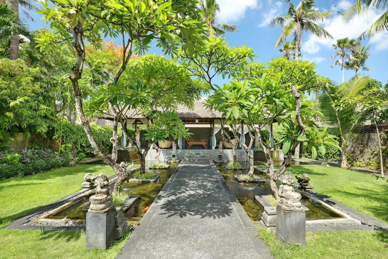Legian Beach Hotel מראה חיצוני תמונה
